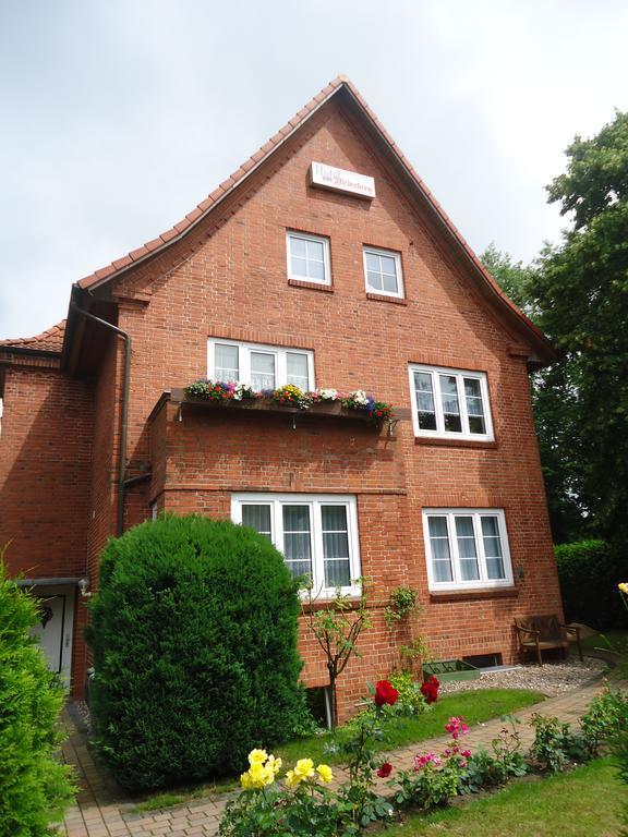 Garni Am Fliederberg Hotel Schwerin  Exterior photo